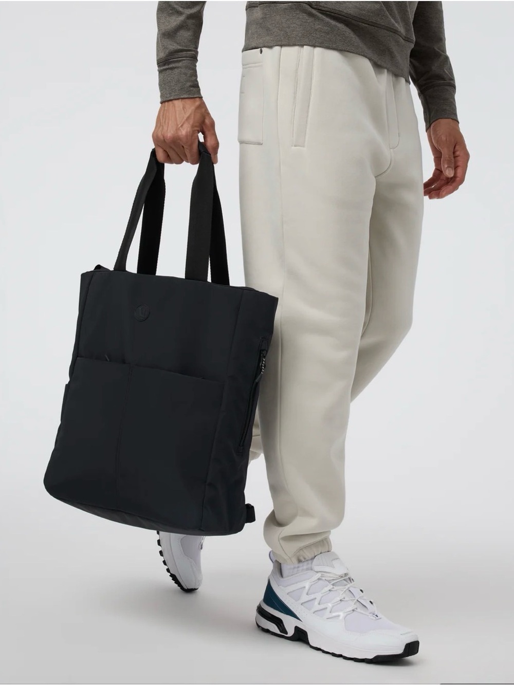 Vuori V1 CONVERTIBLE TOTE BAG 2.0 Black